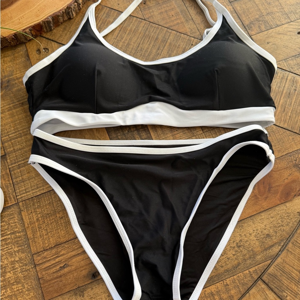 New LingQiShiZu Bikini Sz 4/6 Black & White Full Coverage Removable Pads Amazon